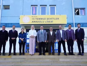 Başkan Subaşı öğretmenleri ziyaret ederek hediyelerini verdi