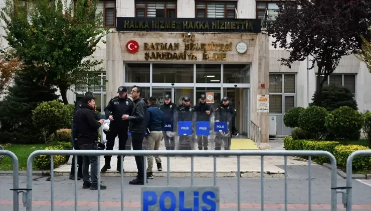 Başkanlar Görevden Uzaklaştırıldı