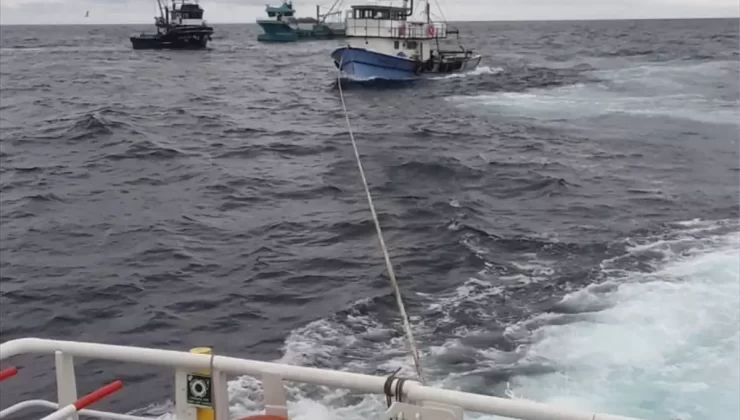 Batma Tehlikesi Geçiren Tekne Kurtarıldı