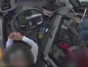 Batman’da otobüsü durdurarak terör propagandası yapan şahıs tutuklandı