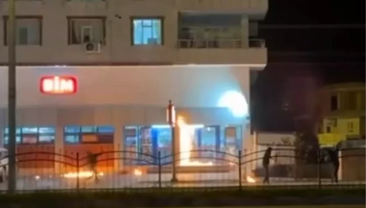 Batman’da terör yandaşları BİM marketi ateşe verdi