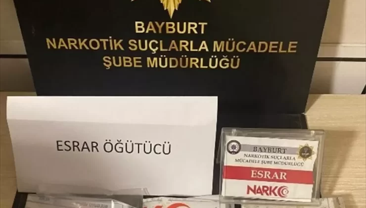 Bayburt’ta Araçta Uyuşturucu Ele Geçirildi