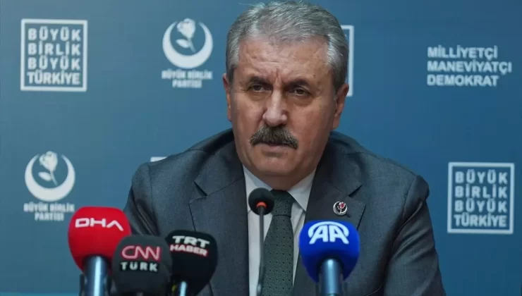 BBP Genel Başkanı Destici, partisinin İstanbul il başkanlığında konuştu Açıklaması