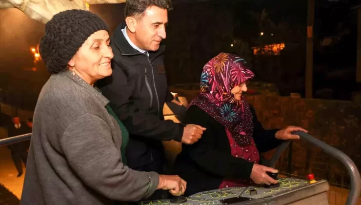 Bekdemir Köyünde İlk Asfalt Döküldü