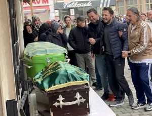 Belindeki acı: Öğretmen ve kızı trafik kazasında hayatını kaybetti