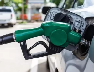 Benzine indirim geliyor: Tarih de tutar da belli