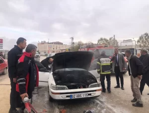 Besni’de Otomobil Alev Aldı