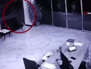 Beylikdüzü’nde AK Parti binasına taşlı saldırı