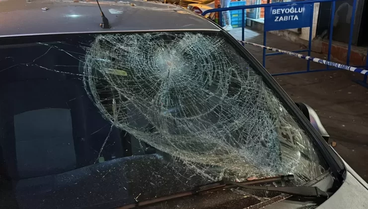 Beyoğlu’nda Balkon Çöktü