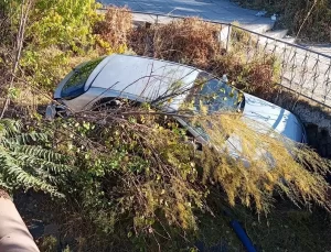Beypazarı’nda Otomobil Dere Yatağına Düştü