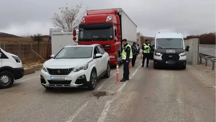 Bilecik’te Hapis Cezası Bulunan 2 Kişi Yakalandı