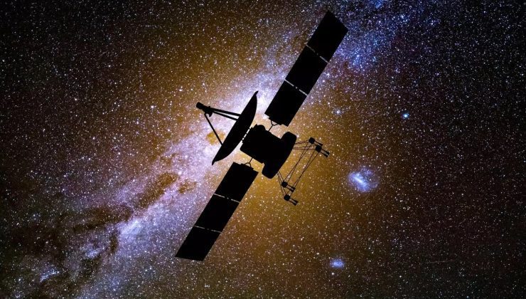 Birisi İngiltere’nin en eski uydusunu hareket ettirdi ve kimse ne olduğunu bilmiyor