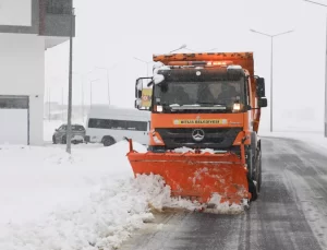 Bitlis’te Kar Yağışı Sonrası 84 Köy Yolundan 78’i Ulaşıma Açıldı