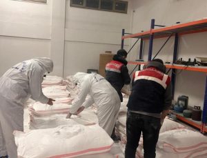 Bitlis’te zehir tacirlerine operasyon: Bebek pudrası içinde uyuşturucu çıktı