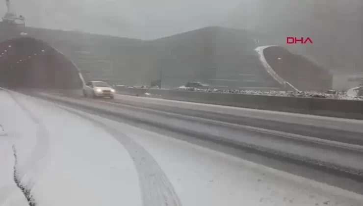 Bolu Dağı’nda Mevsimin İlk Kar Yağışı