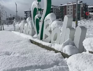 Bolu’da 30 cm Kar Yağdı