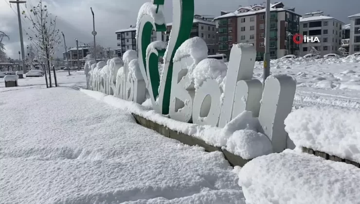 Bolu’da 30 cm Kar Yağdı