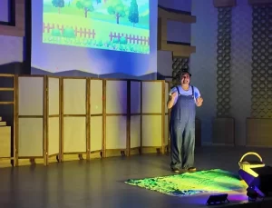 Bornova’da Minik Öğrencilere Kukla Gösterisi