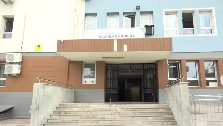 Bornova’da Öğretmenler Günü Coşkuyla Kutlandı