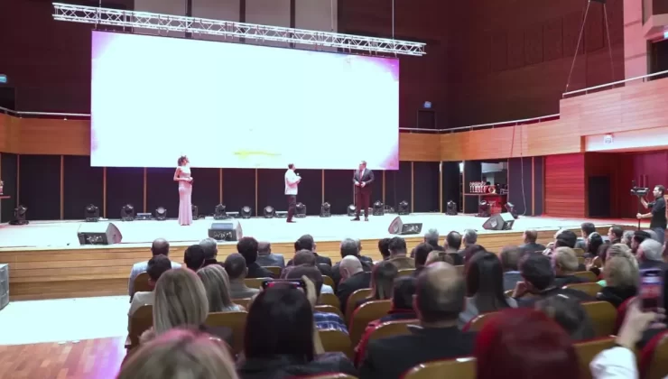 Buca Belediye Başkanı Görkem Duman, Yılın Belediye Başkanı Ödülünü Aldı