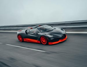 Bugatti’den hız rekoru! İşte dünyanın en hızlı üstü açık aracı