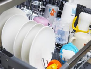 Bulaşık makinesine asla koymamanız gereken 13 eşya