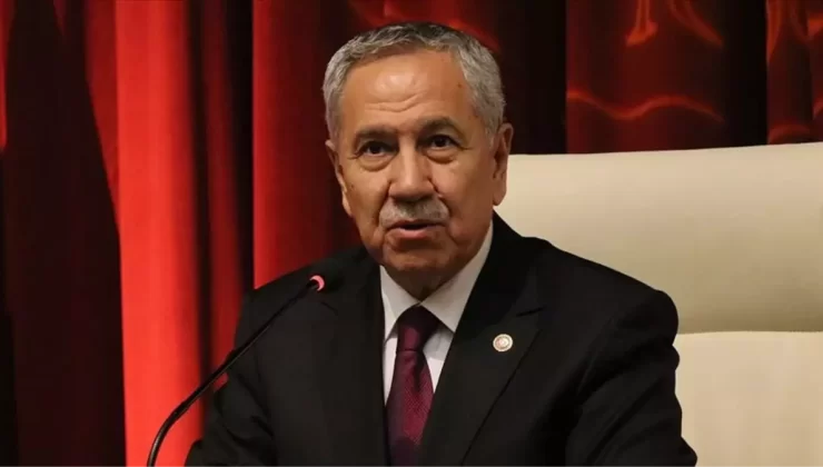 Bülent Arınç, yıllar önce yaşanan olayı anlattı: Tayyip Bey masaya yumruğu vurup “Sus ulan” demiş