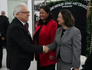 Burhaniye Belediyesi, Düzenlenen Özel Yemekte Öğretmenleri Bir Araya Getirdi