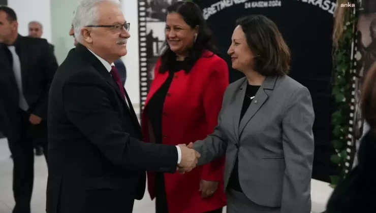 Burhaniye Belediyesi, Düzenlenen Özel Yemekte Öğretmenleri Bir Araya Getirdi