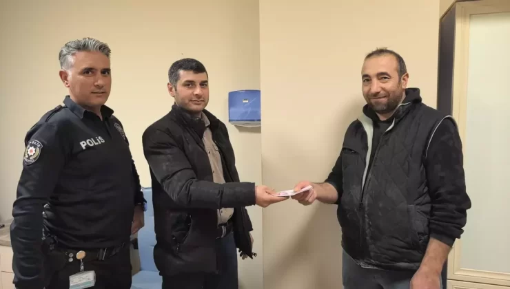 Bursa’da Bulunan 5 Bin TL’yi Polise Teslim Etti