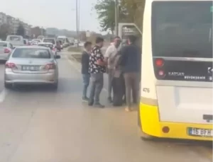 Bursa’da Durağa Park Eden Sürücü ile Otobüs Şoförü Arasında Silahlı Tartışma
