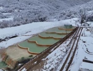 Bursa’da eski 10 derecede karla kaplı dağların arasında doğal termal keyfi