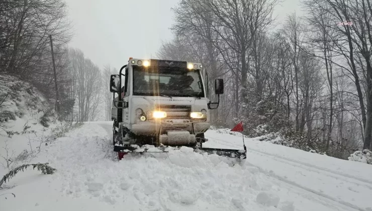 Bursa’da Karla Mücadele Ekipleri 24 Saat Hizmette