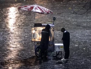 Bursa’da Sağanak Yağış Hayatı Olumsuz Etkiledi