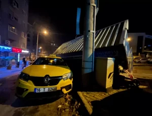 Bursa’da Şiddetli Lodos Hayatı Olumsuz Etkiledi