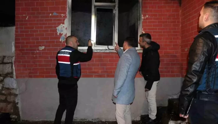 Çanakkale’de Yangın: 1 Ev Yandı, 2 Ev Zarar Gördü