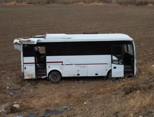 Çankırı’da Cenaze Giderken Midibüs Devrildi: 29 Yaralı
