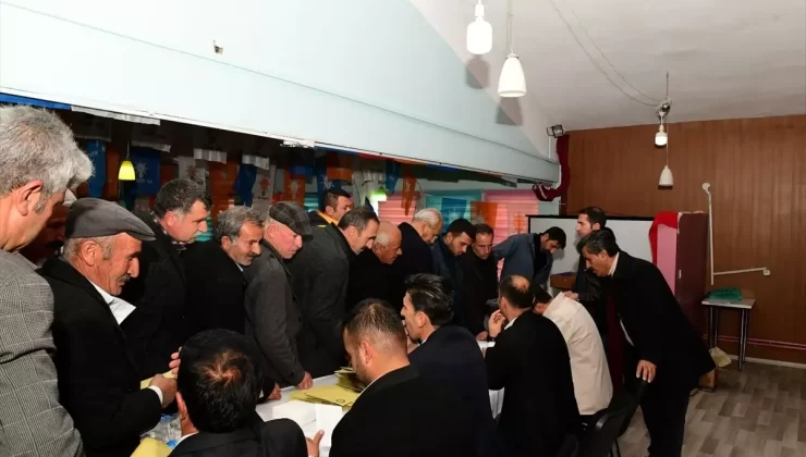 Çatak’ta AK Parti Kongresi Yapıldı