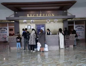 Çermik Kaplıcasında Hafta Sonu Yoğunluğu