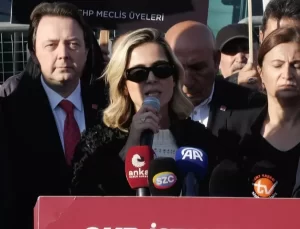 CHP Esenyurt’ta Adalet Nöbeti Tutuyor