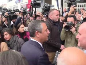 CHP, Esenyurt’ta Demokrasi Nöbeti’ni Sürdürüyor