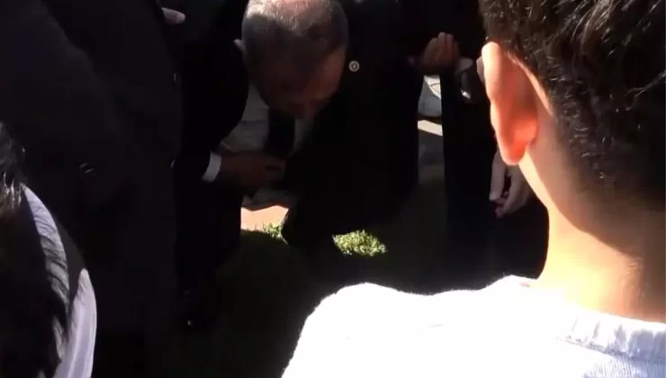 CHP Genel Başkan Yardımcısı Gökhan Zeybek Batman’da Baygınlık Geçirdi