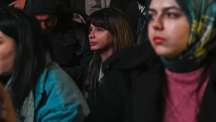 CHP’den MEB Önünde Öğretmen Atama Eylemi