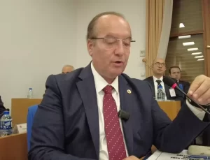 CHP’li Akay’dan RTÜK Eleştirisi