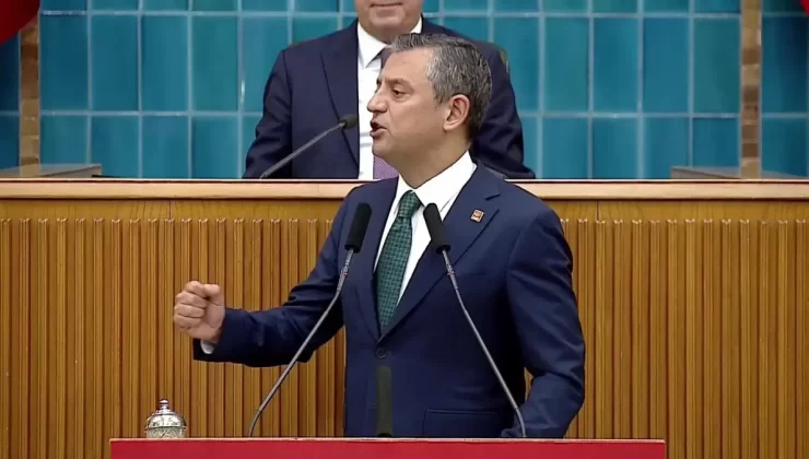 CHP’li Belediye Başkanlarına “Pazar Yeri” Baskısı… Özgür Özel Başkanlara Sahip Çıktı: “Atatürk’ün Partisi Dimdik Arkanızda”