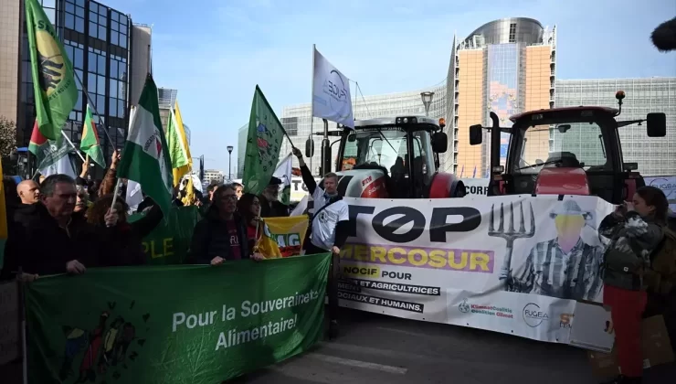 Çiftçiler AB’ye MERCOSUR Anlaşmasını Protesto etti
