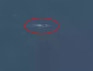 Çin’in 9 milyar dolarlık gizli savaş gemisi ilk kez görüntülendi