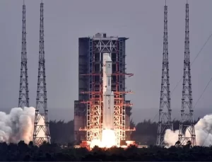 Çin’in Uzun Yürüyüş-8 Roketi Başarılı Deneme Testini Tamamladı