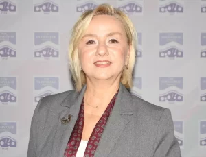 Çocuklarda Kozmetik Kullanımı Artıyor