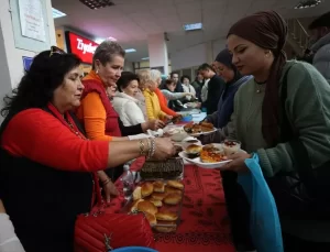 ÇOMÜ’nde Anneler ve Öğrenciler Buluştu